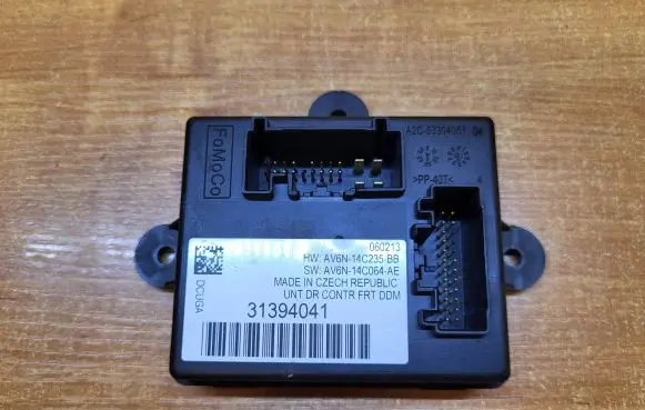 Volvo V60 Door control unit/module AV6N14C235BB AV6N14C064AE 31394041