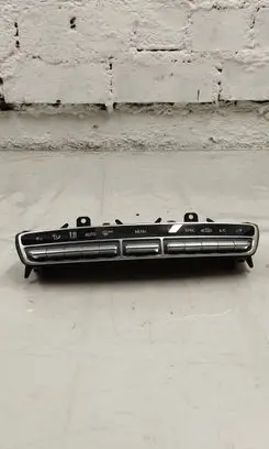 Mercedes-Benz AMG GT R190 C190 Climate control unit A2059058813