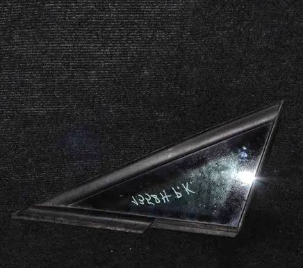 Seat Ibiza IV (6J,6P) Front triangle window/glass E143R001564
