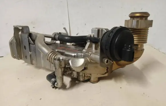 BMW 4 F32 F33 EGR valve cooler 8513691