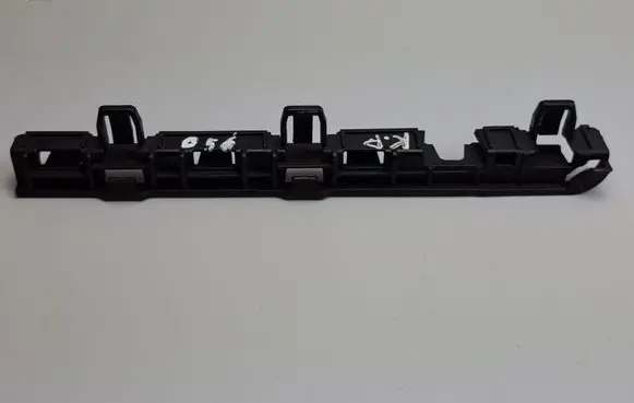 BMW 5 F10 F11 Front bumper mounting bracket 7184775 04105106 07108109