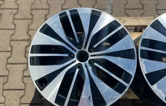 Mercedes-Benz EQE v295 R20 alloy rim A2954011700