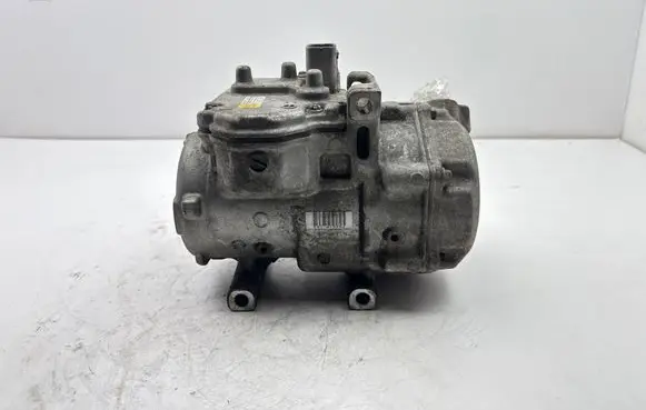 Toyota RAV 4 (XA50) Air conditioning (A/C) compressor (pump) 0422000611 3Q01035