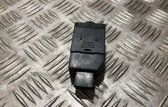 Mitsubishi Space Star Headlight level height control switch mr114337