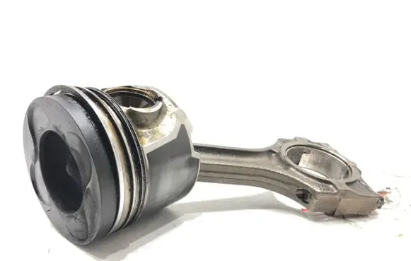 BMW X3 E83 Piston with connecting rod M57D30
