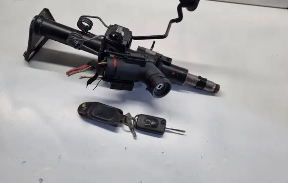 Mercedes-Benz ML W163 Ignition lock 1635459132 104670 5047020