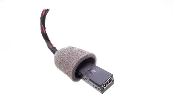 Skoda Octavia Mk3 (5E) USB socket connector 5Q0035726E