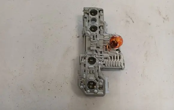 Volkswagen PASSAT B5.5 Tail light bulb cover holder 3B5945258B