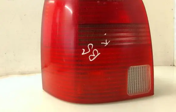 Volkswagen PASSAT B5 Rear/tail lights 3B9945111F