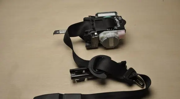 Porsche Cayenne (92A) Front seatbelt 7P0857706F