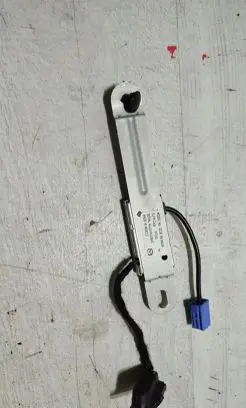 Mazda 2 Aerial antenna amplifier dc3e669n0a