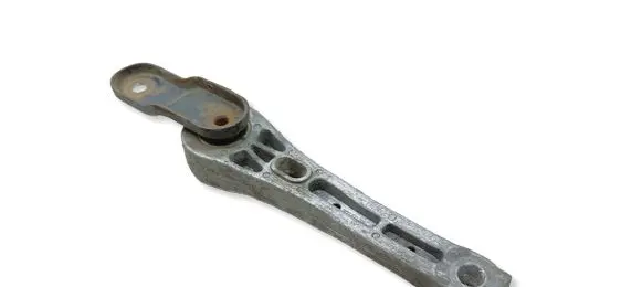 Volkswagen PASSAT B7 Engine mount bracket 3C0199855