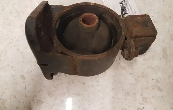 Hyundai Santa Fe Engine mount bracket 219122B000