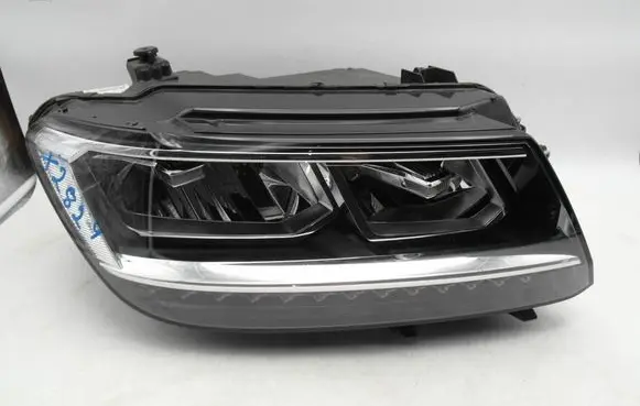 Volkswagen Tiguan Headlight/headlamp 5NB941036D