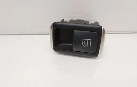Mercedes-Benz CLA C117 X117 W117 Electric window control switch A2049058102
