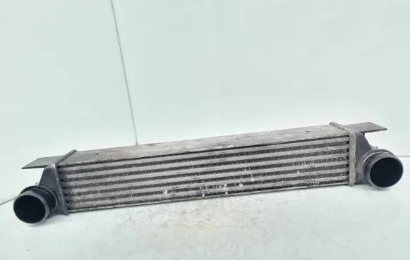 BMW 5 E39 Intercooler radiator 17512247359 2247359