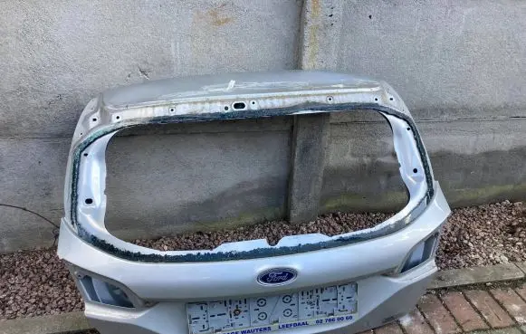 Tailgate/trunk/boot lid
