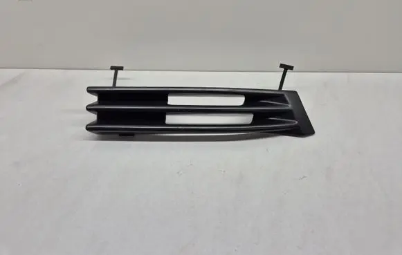 Mercedes-Benz C W202 Front bumper lower grill 2028850226