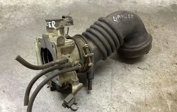 Mitsubishi Lancer Throttle valve 726015W50
