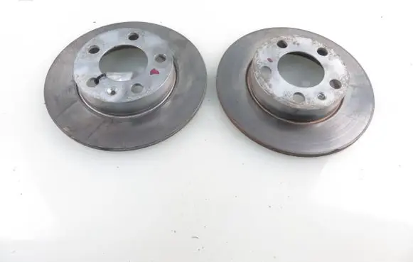 Volkswagen Golf IV Rear brake disc