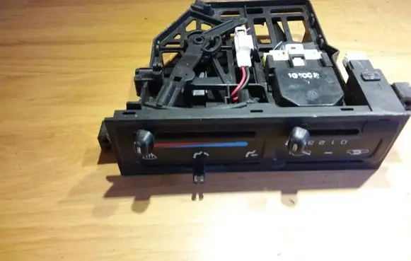 Nissan Sunny Climate control unit 101002