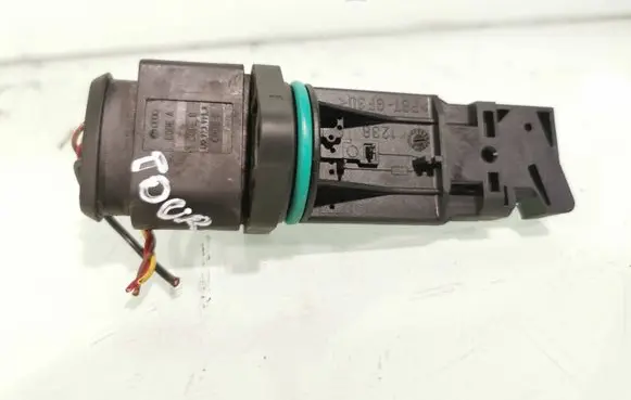 Volkswagen Touareg I Mass air flow meter F00C2G2055 3864
