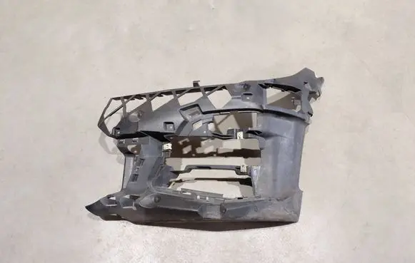 BMW 3 G20 G21 Front bumper mounting bracket 51118069347 8069347