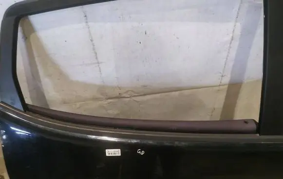 Mercedes-Benz A W168 Rear door glass trim molding 