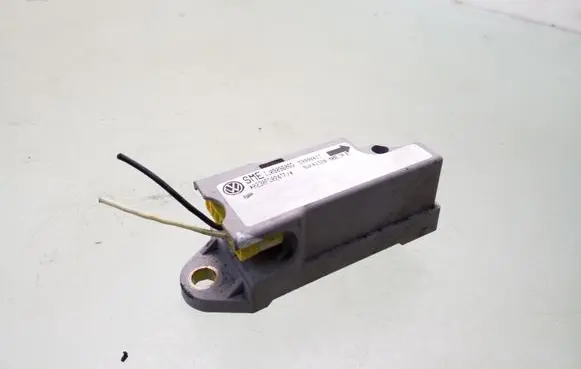 Ford Galaxy Airbag deployment crash/impact sensor 1J0909606G 5WK42320 39990417
