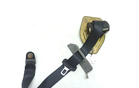 Alfa Romeo 166 Rear seatbelt 044047