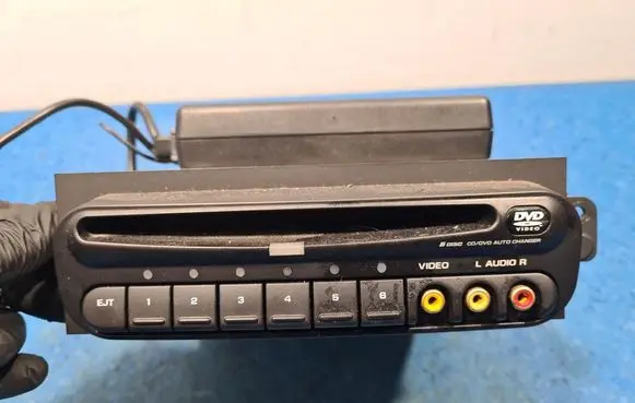 Chrysler Grand Voyager IV Radio/GPS head unit trim 