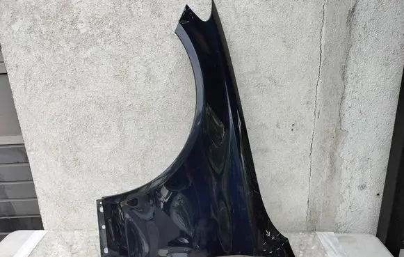 Mercedes-Benz C W205 Fender