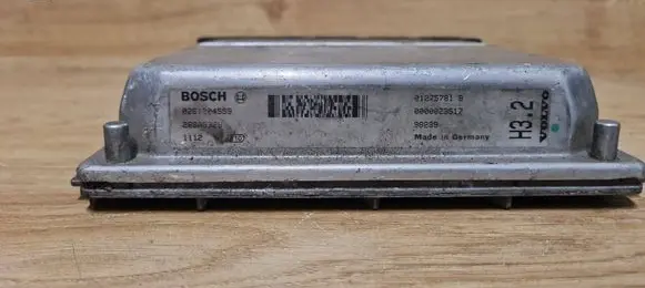 Volvo C70 Engine control unit/module 0261204559