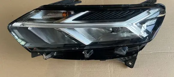 Dacia Sandero III Headlight/headlamp 260607161R