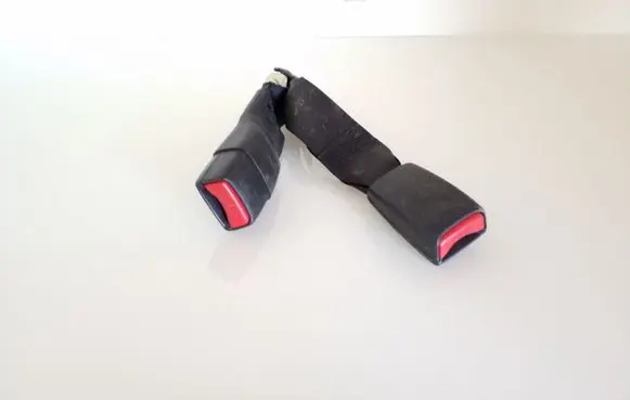 Mazda CX-7 Rear seatbelt M4231