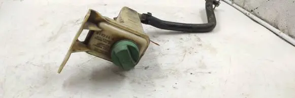 Audi A4 S4 B5 8D Power steering fluid tank/reservoir 8D0422373C