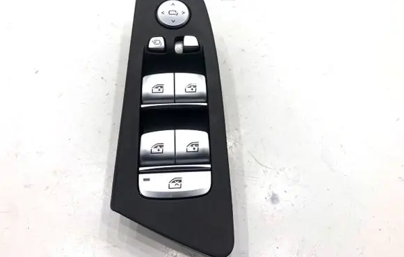 BMW 5 G30 G31 G38 Electric window control switch 7941997