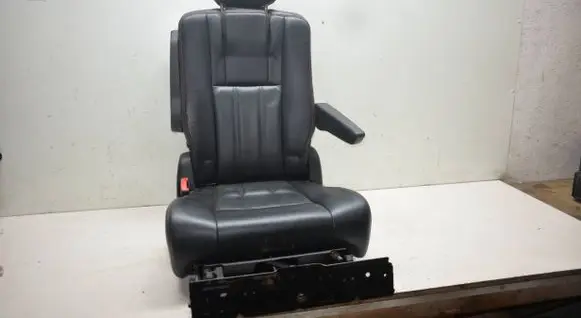 Chrysler Town u0026 Country V Rear seat 