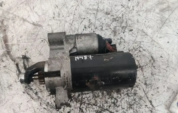 Audi A5 8T 8F Starter motor 0001139019 20110225 202627