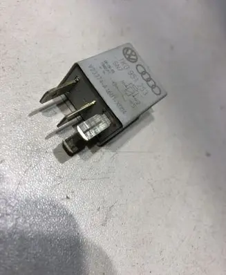 Volkswagen PASSAT B5.5 Other relay 1K0951253