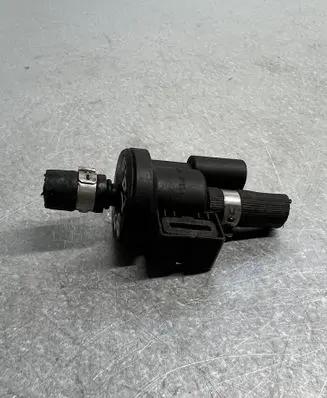 Audi A4 S4 B8 8K Turbo solenoid valve 06E906517A