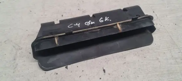 Citroen C4 I Quarter panel pressure vent 9635064680