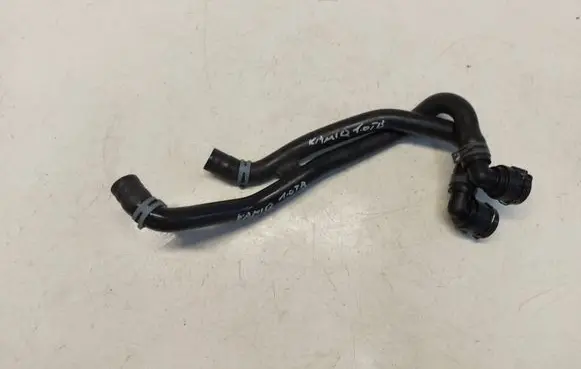 Skoda Kamiq Engine coolant pipe/hose