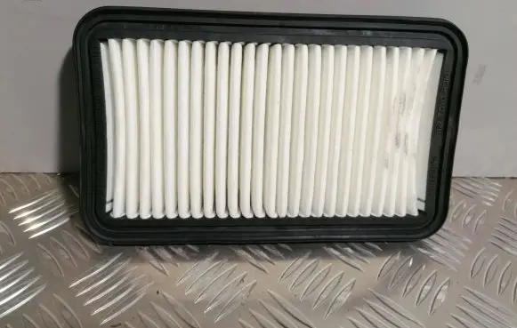Suzuki Liana Air filter 1378063J00