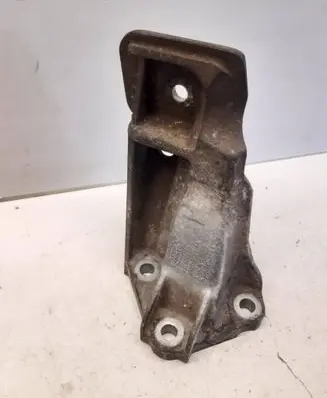 Land Rover Discovery 3 - LR3 Engine mounting bracket 4H226061AA KKU500580 09A2A