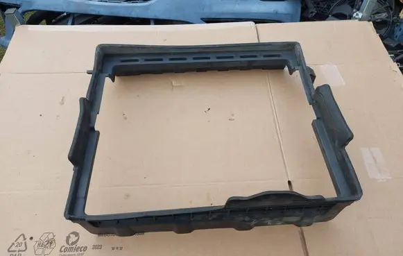 Renault Captur II Radiator trim 215597301R 117170A0