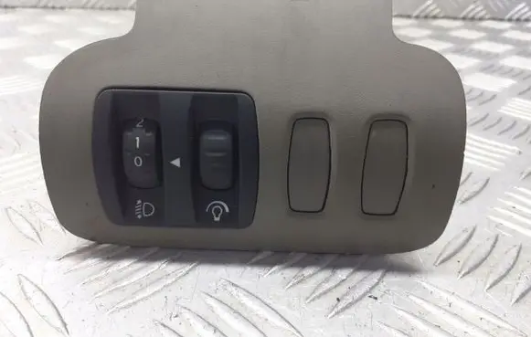 Renault Scenic II - Grand scenic II Headlight level height control switch 8200140985CC