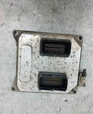 Opel Vectra C Engine control unit/module ECU 553556315WK9407