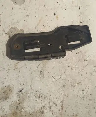Volkswagen PASSAT B5.5 Front bumper mounting bracket 3B0807183E