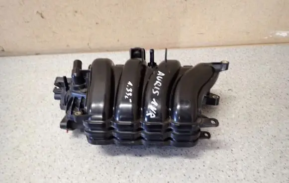 Toyota Auris 150 Intake manifold